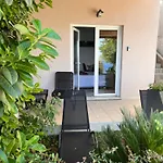 - Modern With A Beautiful View Of The Adriatic Sea Апартаменты *
